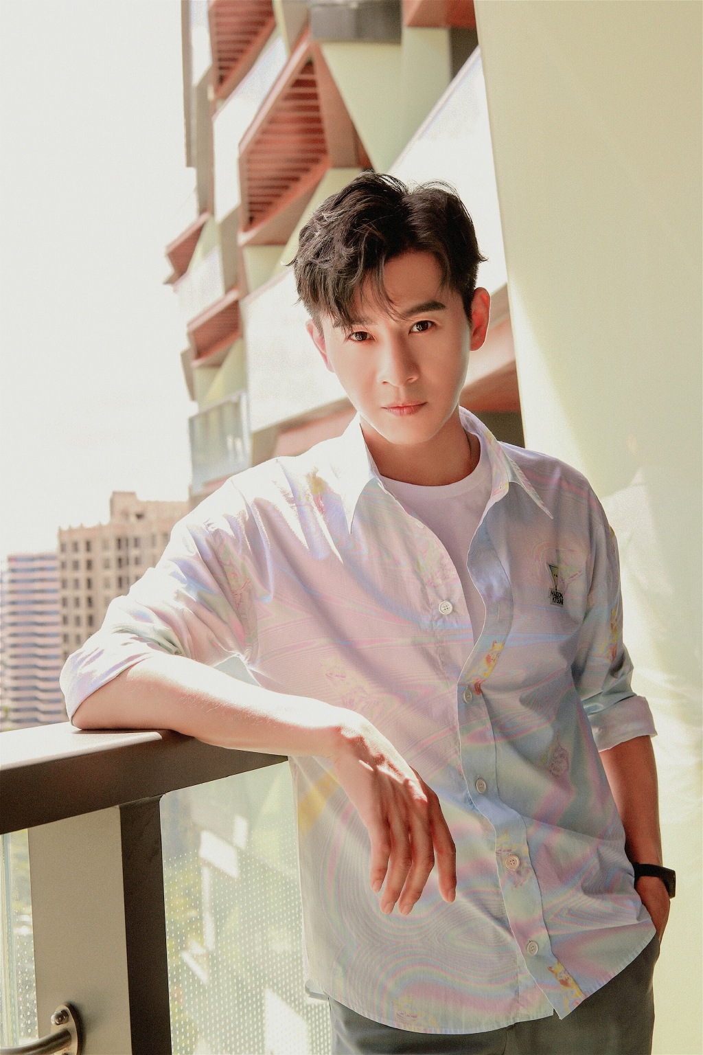 中国内地广西壮族自治区桂林影视男演员乔振宇写真图片图片