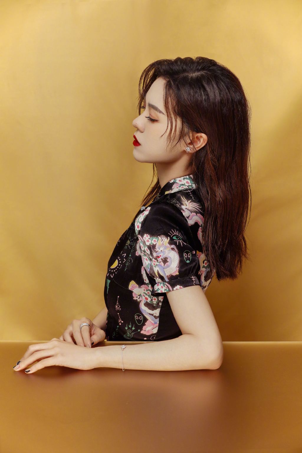 高清四川省成都市美女郁可唯优雅随性写真图片图片