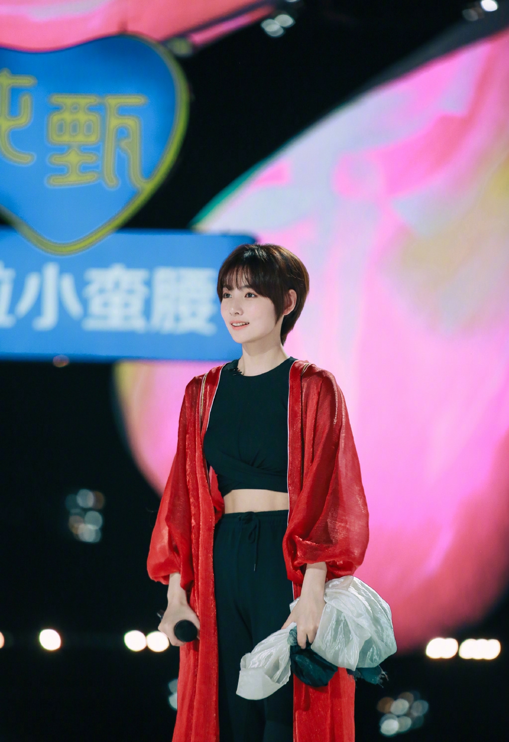 湖北武汉女演员赵粤性感甜酷舞台照图片图片 湖北武汉女演员赵粤性感甜酷舞台照图片图片
