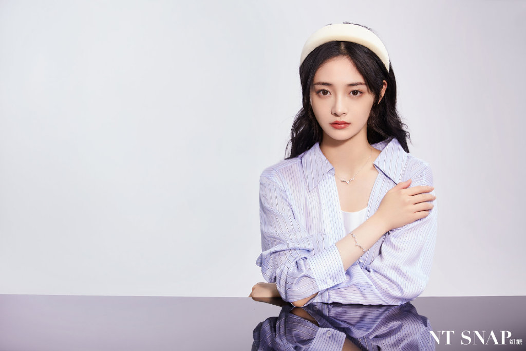 高清上海奉贤美女周洁琼可爱俏皮自拍图片图片