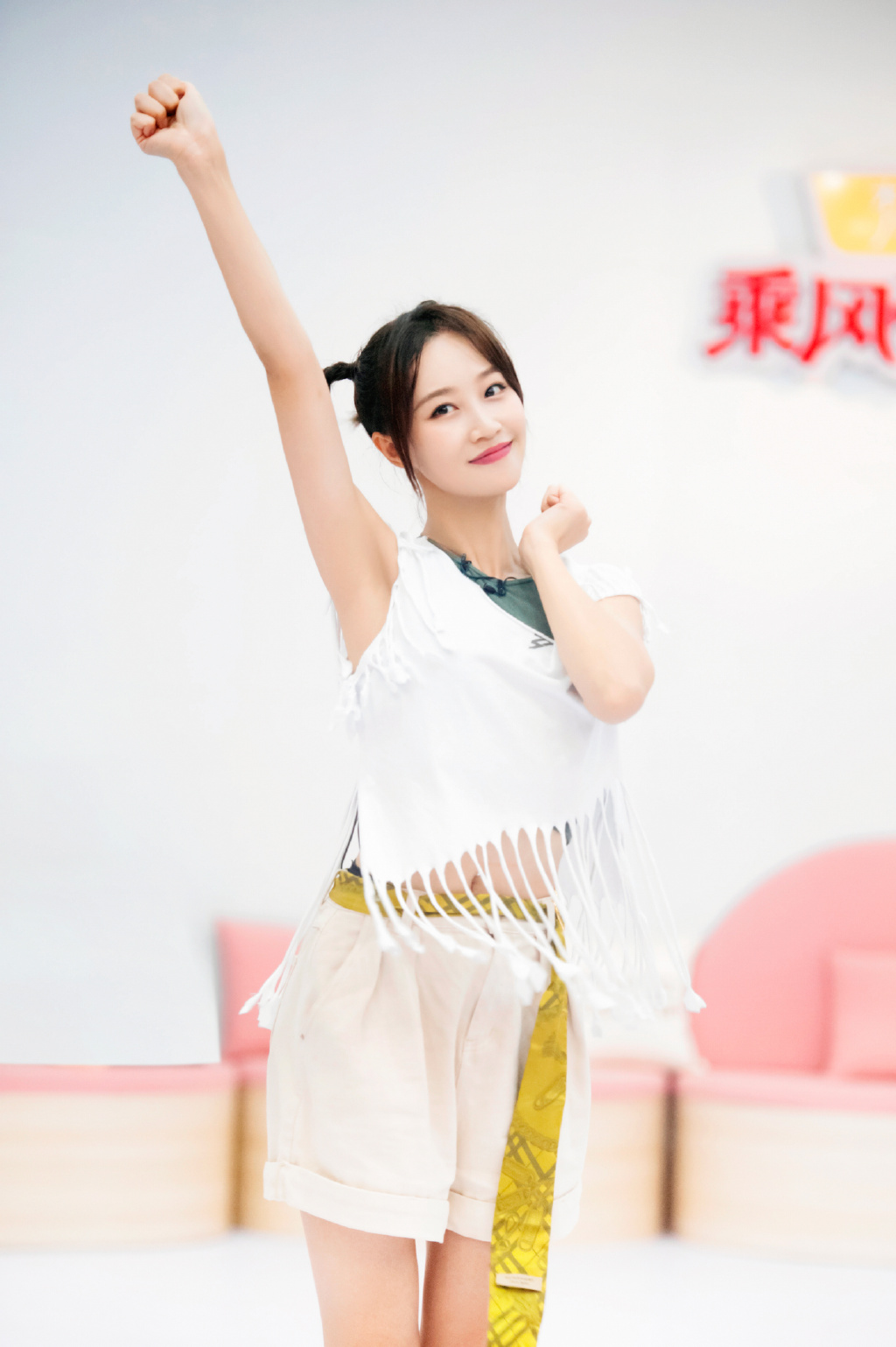 蓝盈莹图片