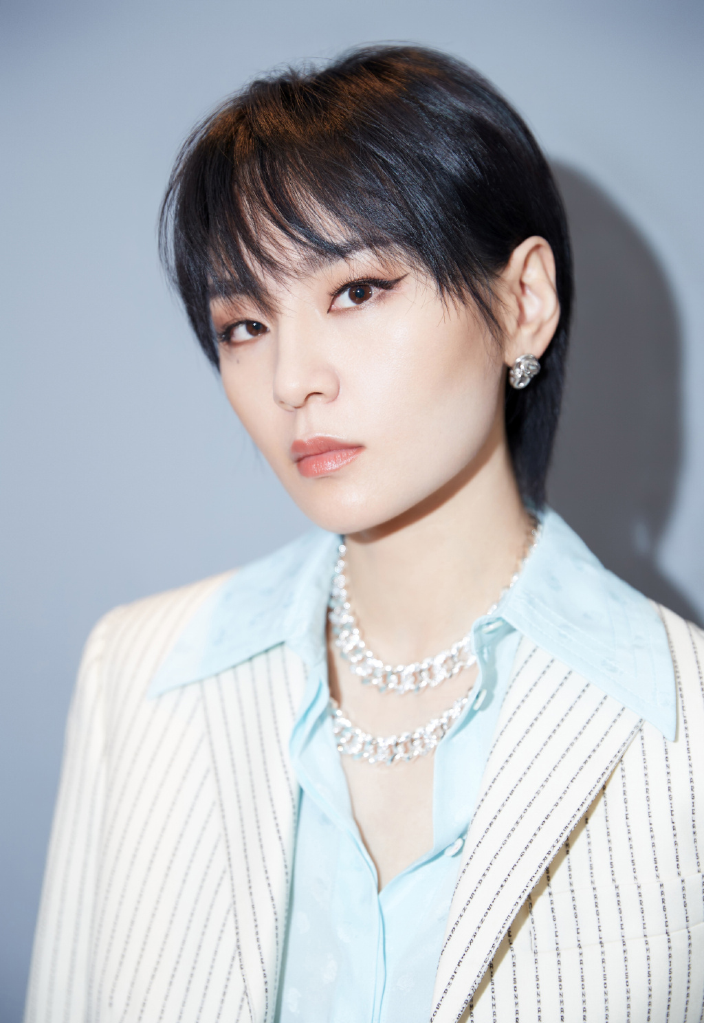 高清湖南长沙美女周笔畅镂空夹克甜酷写真图片图片