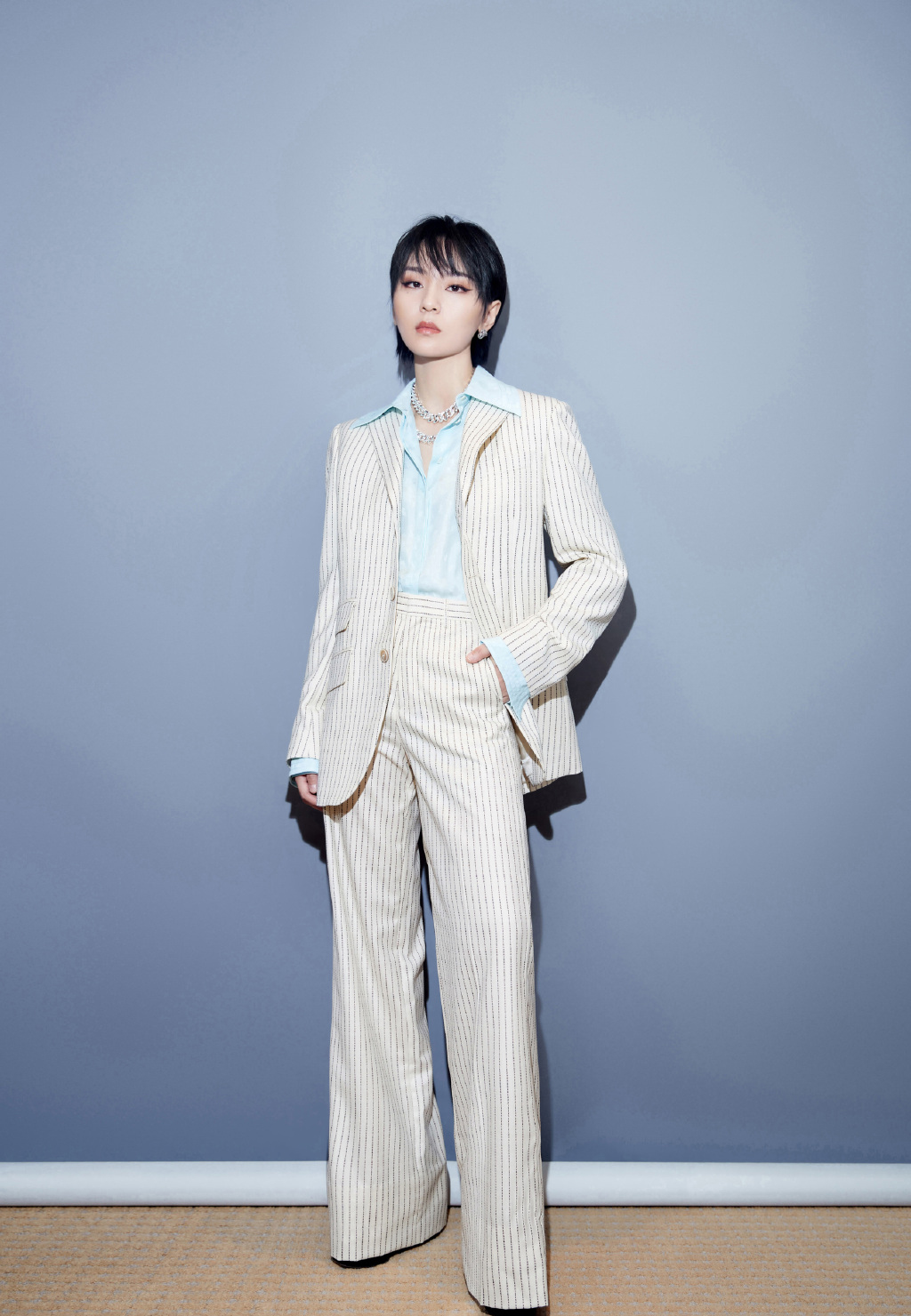 高清湖南长沙美女周笔畅镂空夹克甜酷写真图片图片