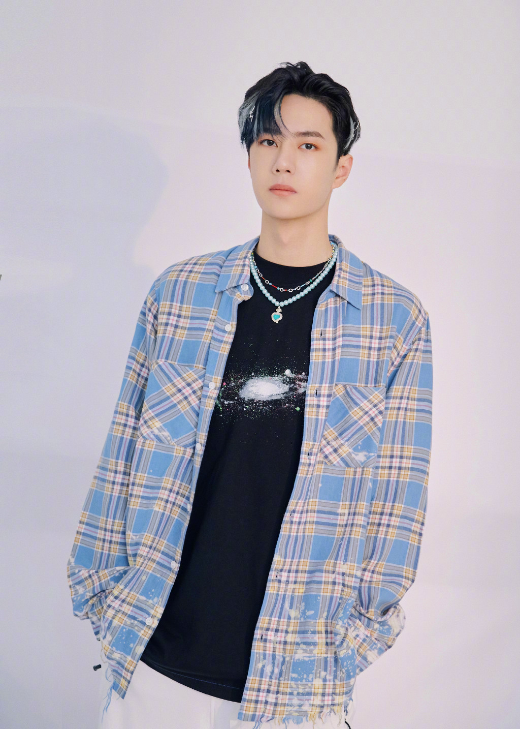 河南省洛阳男明显王一博《Tmagazine》4月刊封面写真图片