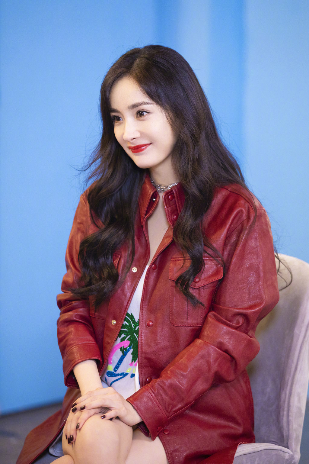 中国内地北京影视女演员杨幂优雅复古写真桌面壁纸图片