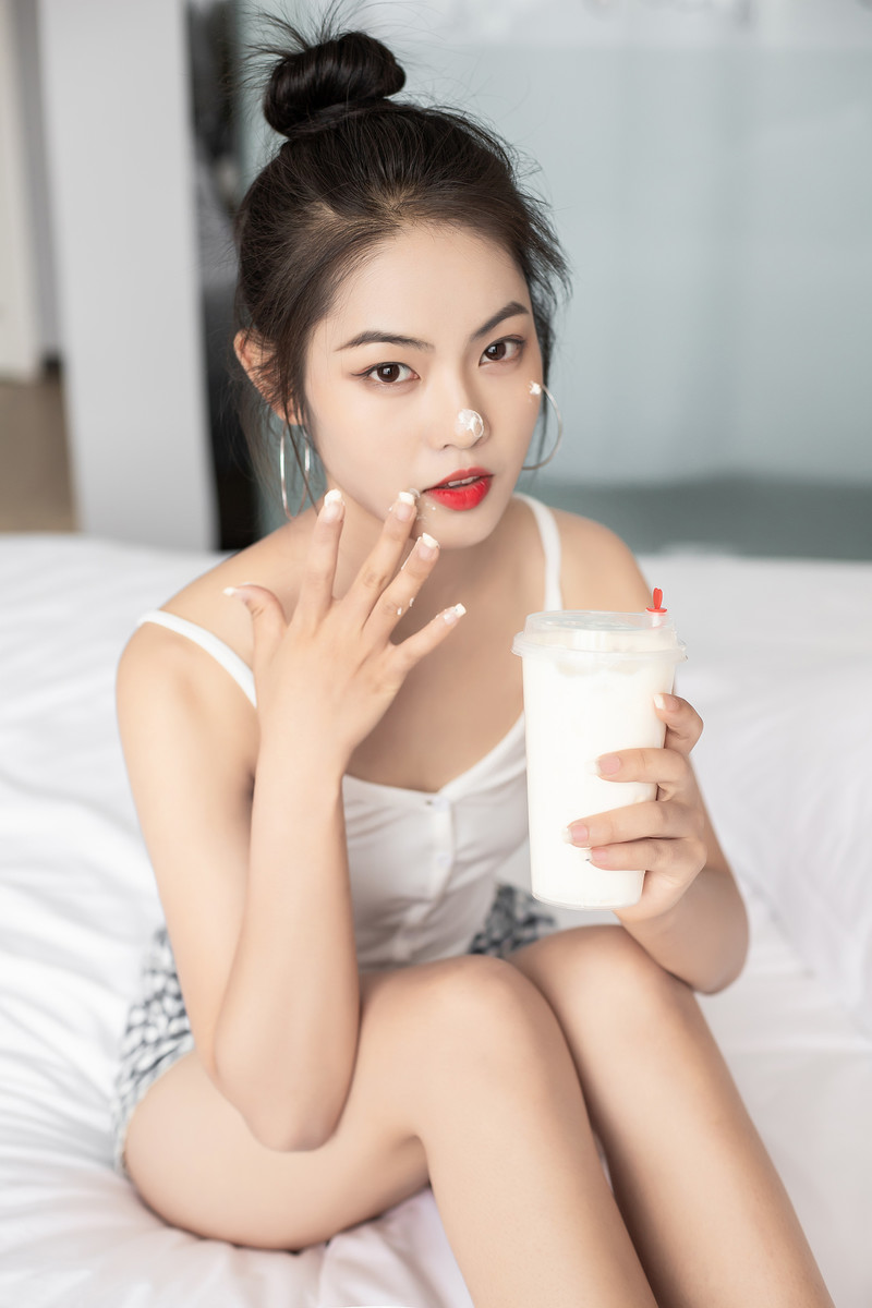小蛮腰图片