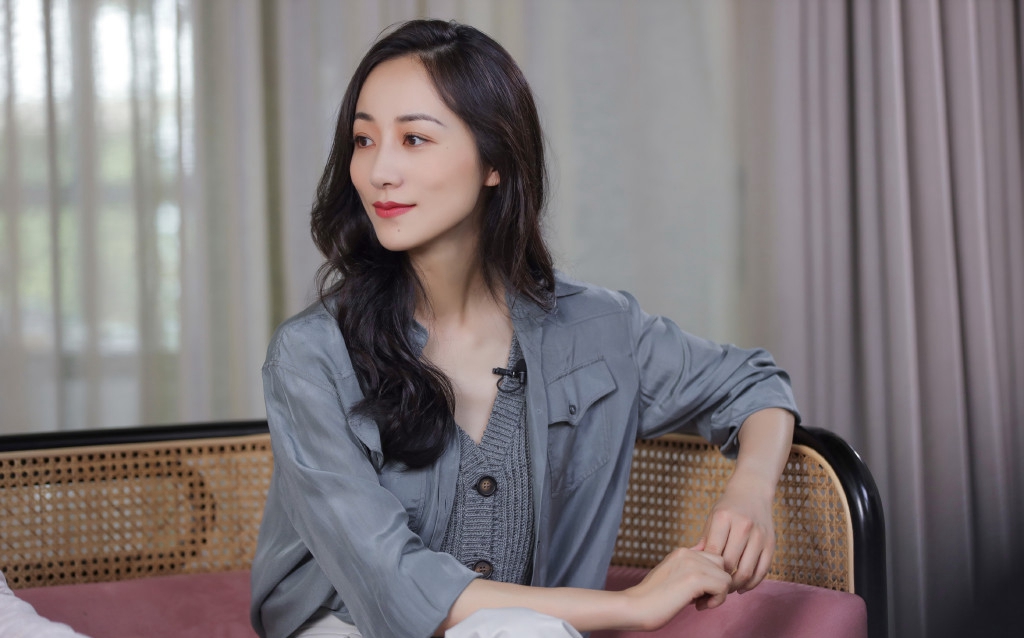 中国大陆江苏省苏州知名女演员韩雪高贵优雅活动写真图片图片