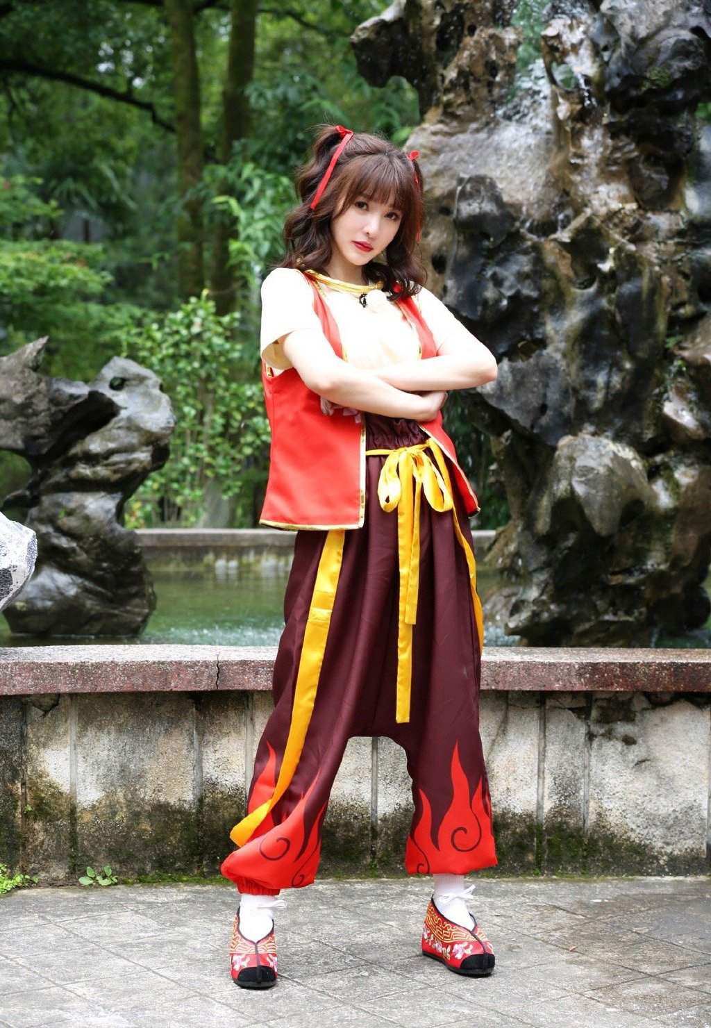 中国内地湖南衡阳女演员柳岩写真电脑桌面壁纸之网络美女图片
