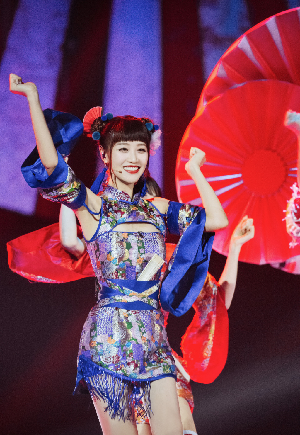 高清中国内地影视上海女演员蓝盈莹最新个性养眼时尚写真图片图片