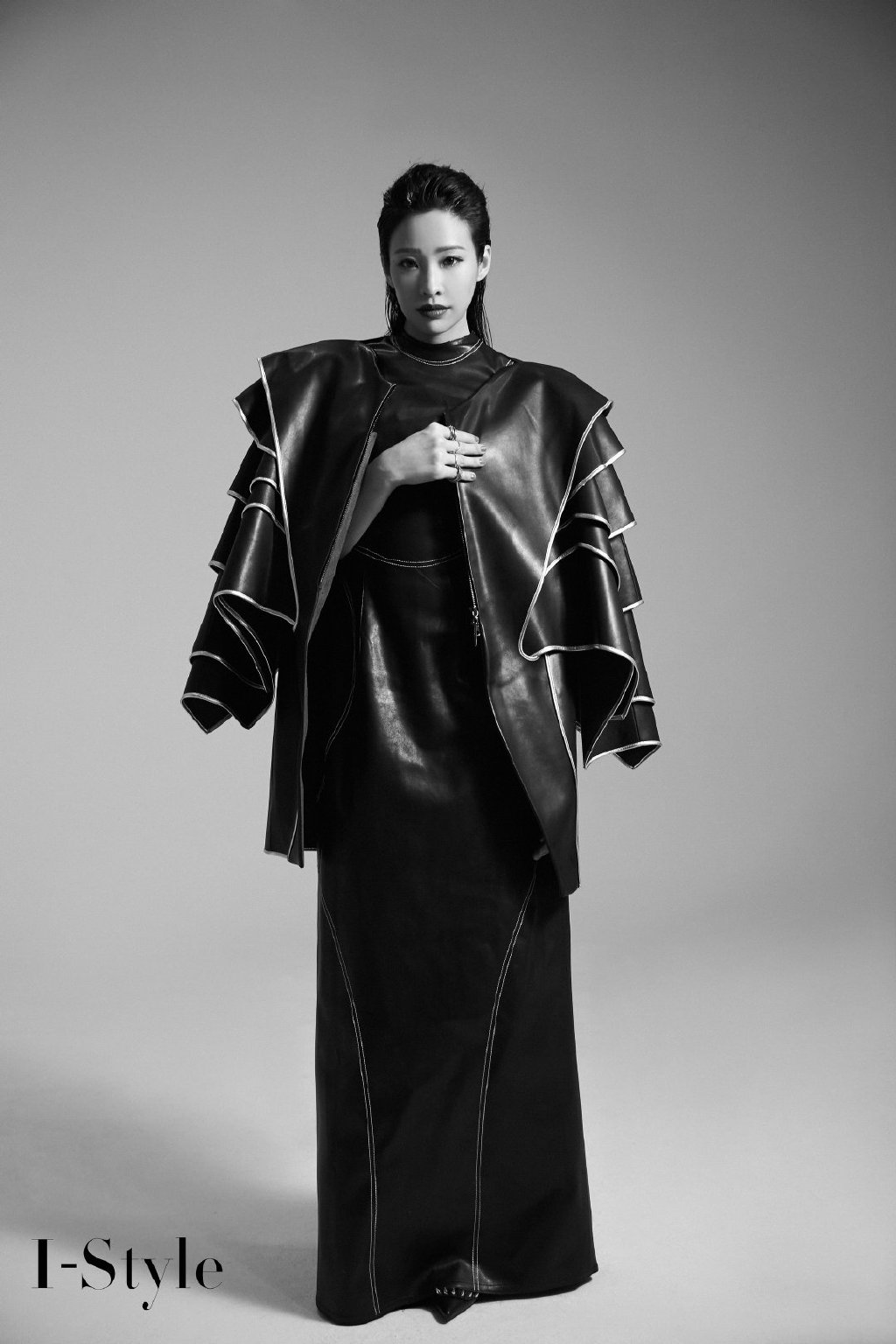 美国德州休斯顿女演员袁咏琳黑色皮衣魅力写真图片图片 美国德州休斯顿女演员袁咏琳黑色皮衣魅力写真图片图片