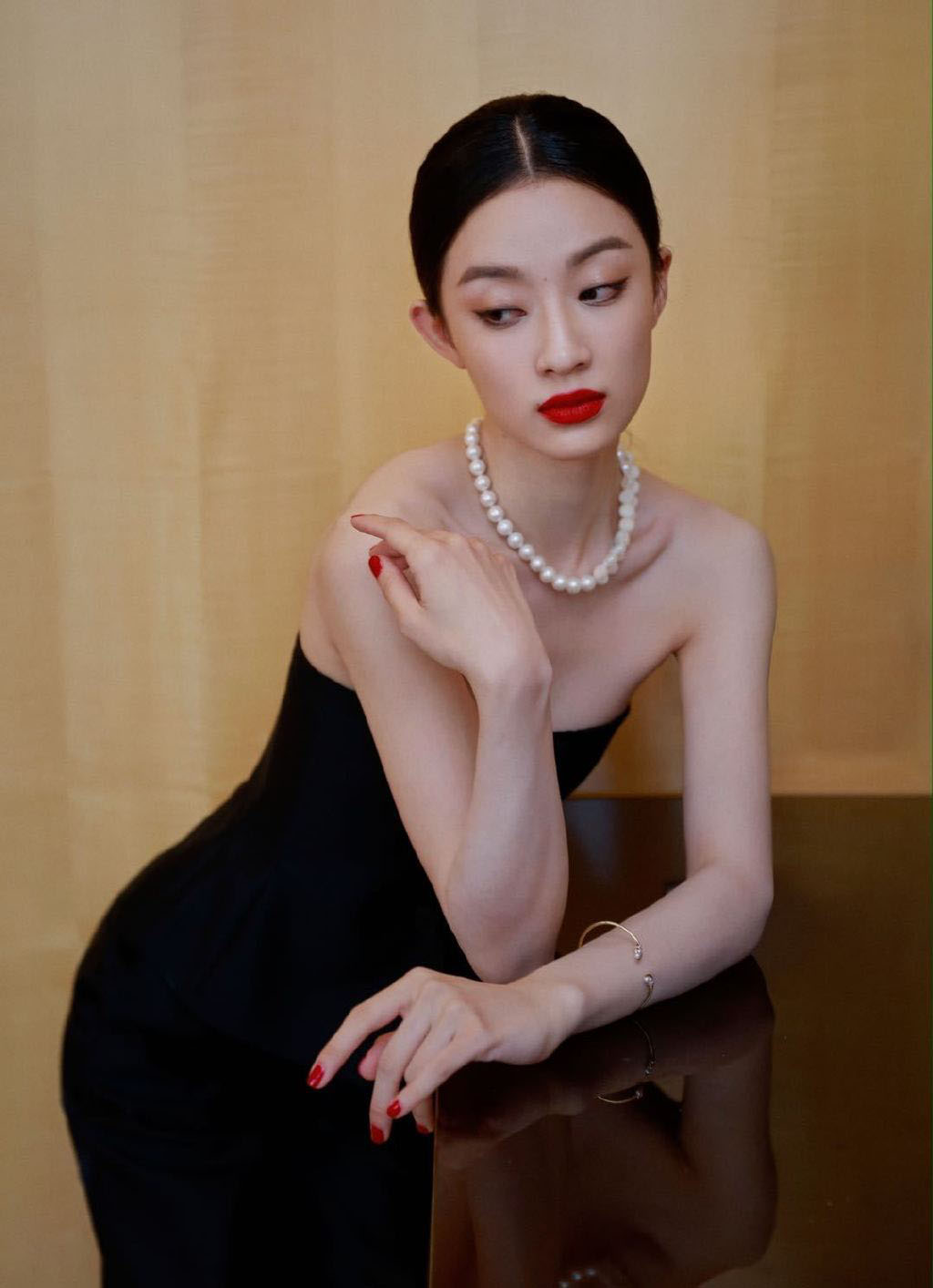 中国大陆北京女演员孙佳雨荣耀手机广告大片写真图片图片