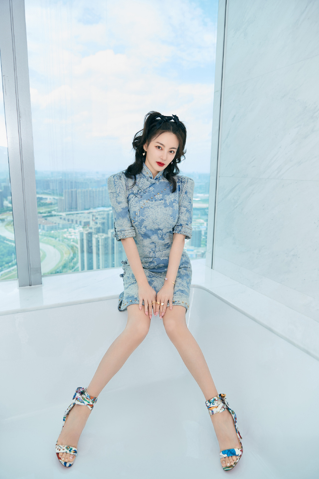 高清内地山东德州女演员性感熟女明星张雨绮写真图片下载图片