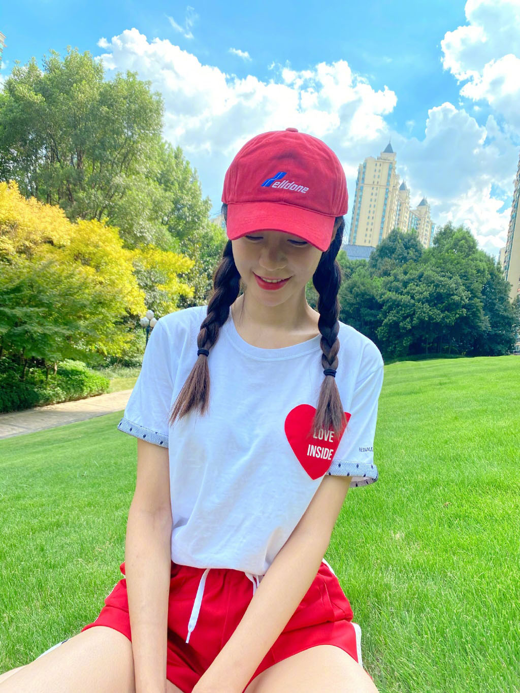 高清湖南省湘西吉首市美女沈梦辰抹胸性感唯美写真图片图片