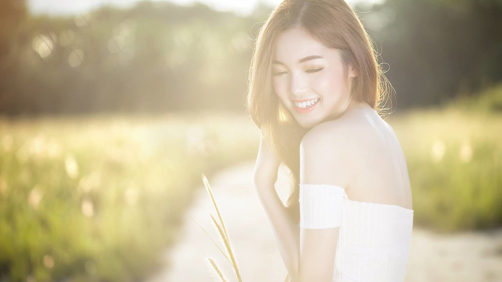 红楼梦古装美女妩媚诱惑性感桌面壁纸下载图片
