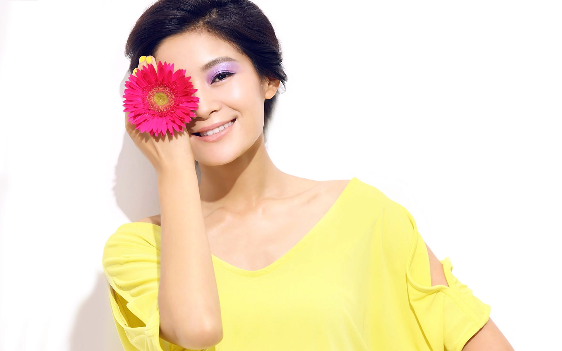 高清内地山东烟台女演员王媛可优雅知性写真图片图片