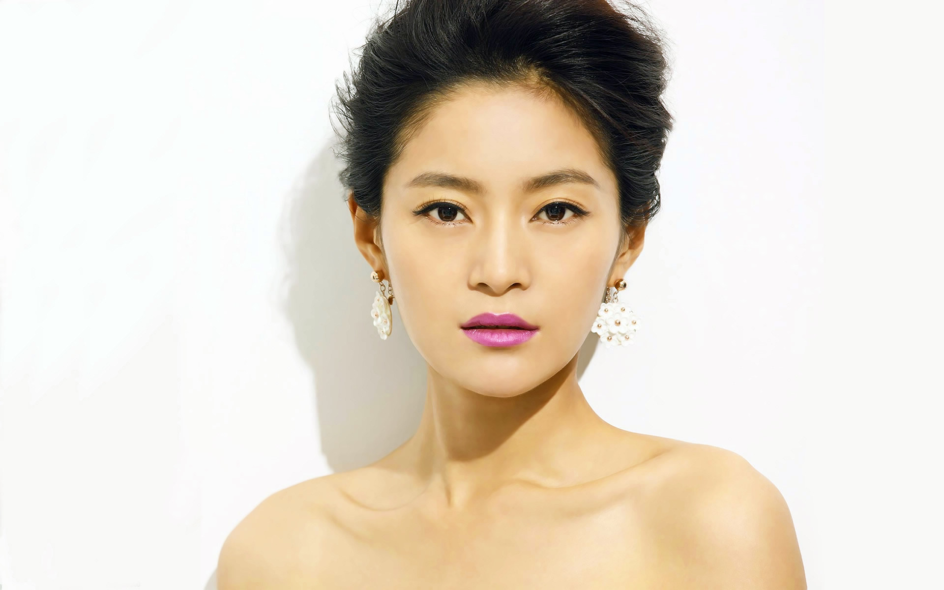 高清内地山东烟台女演员王媛可纯白性感优雅写真图片图片