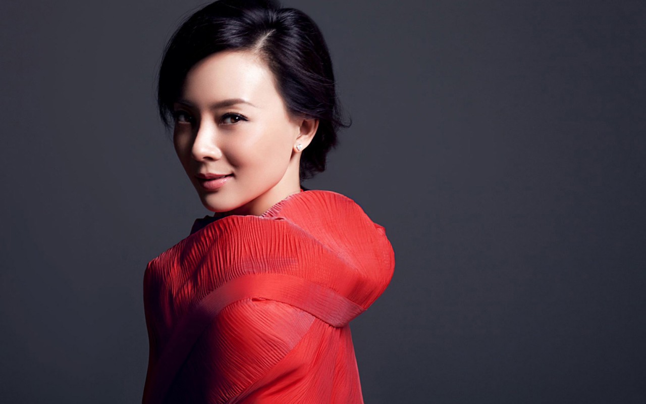 中国影视湖北黄石女演员性感红唇陈数彰显高贵冷艳图片