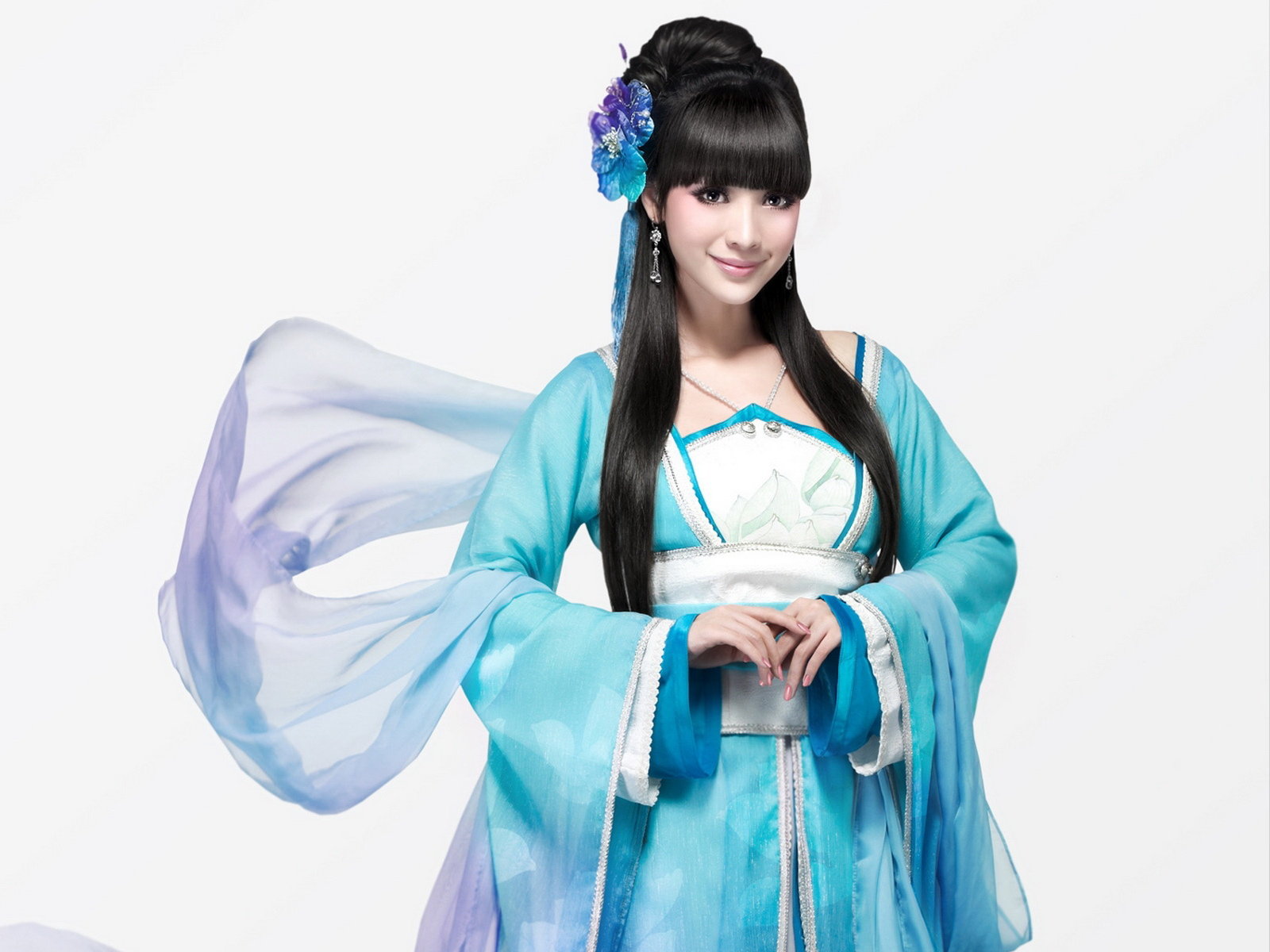 中国内地湖南衡阳女演员柳岩写真电脑桌面壁纸之网络美女图片
