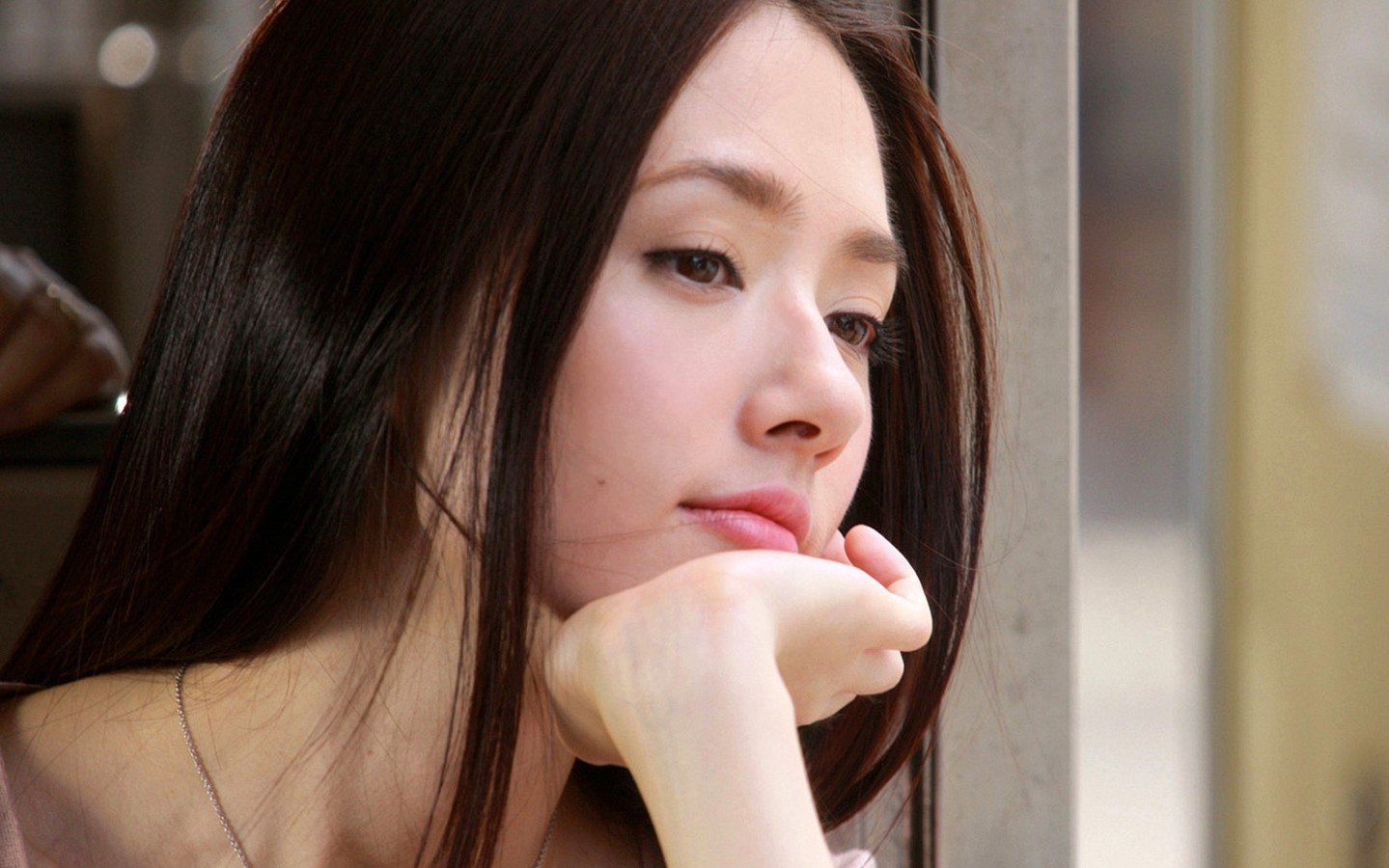 高清中国内地女演员少女时代美女林允儿大胆裸背性感诱惑写真图片图片