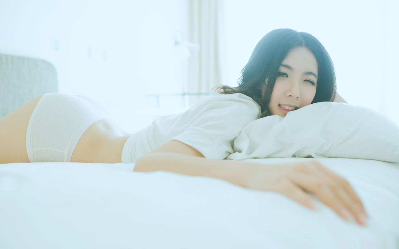 高清辽宁省鞍山古典唯美少女清晨阳光写真图片