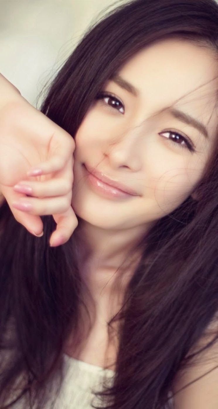 赵丽颖性感露肩写真手机壁纸图片