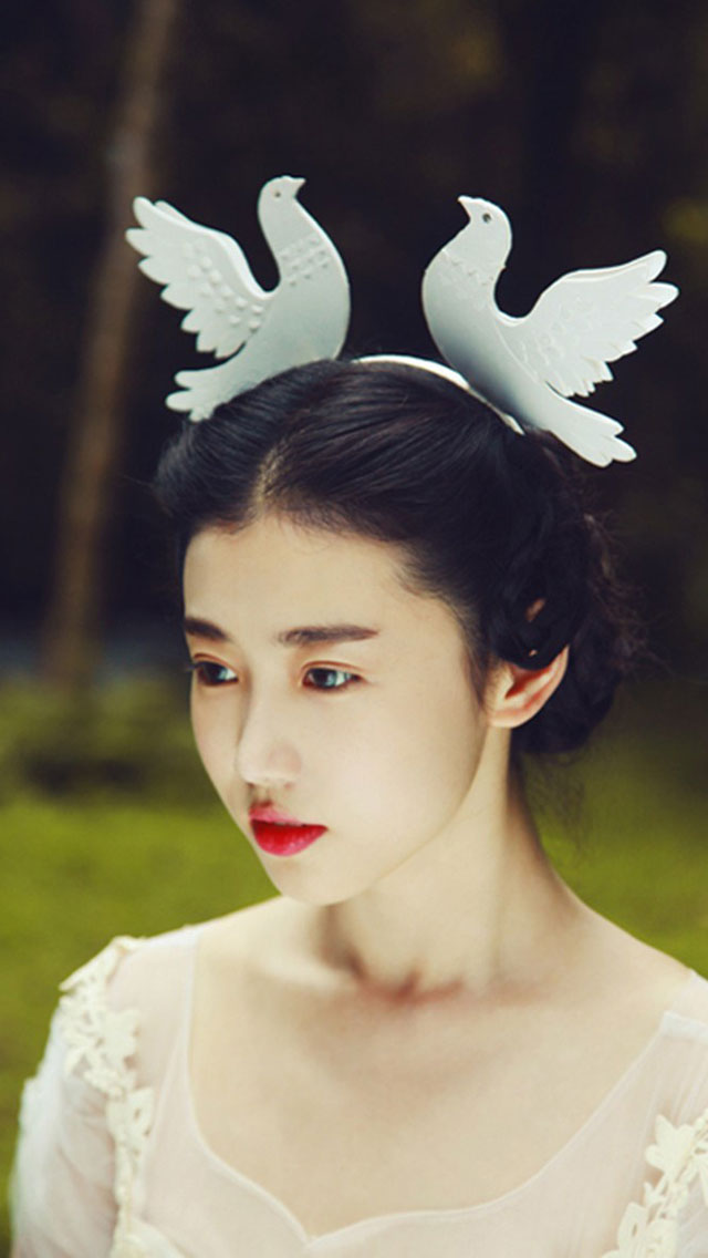 高清湖北武汉美女气质女神张辛苑巴黎浪漫写真图片手机壁纸图片