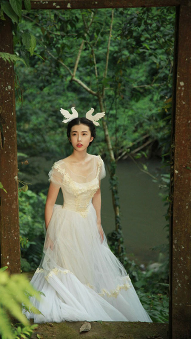高清湖北武汉美女气质女神张辛苑巴黎浪漫写真图片手机壁纸图片