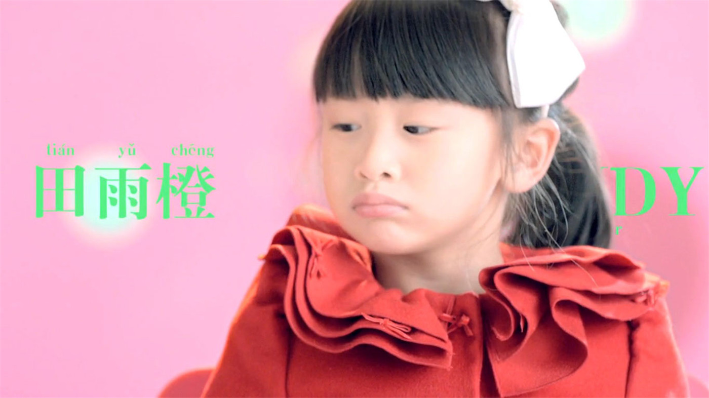 爸爸去哪儿3混血王子刘诺一高清手机桌面壁纸下载图片