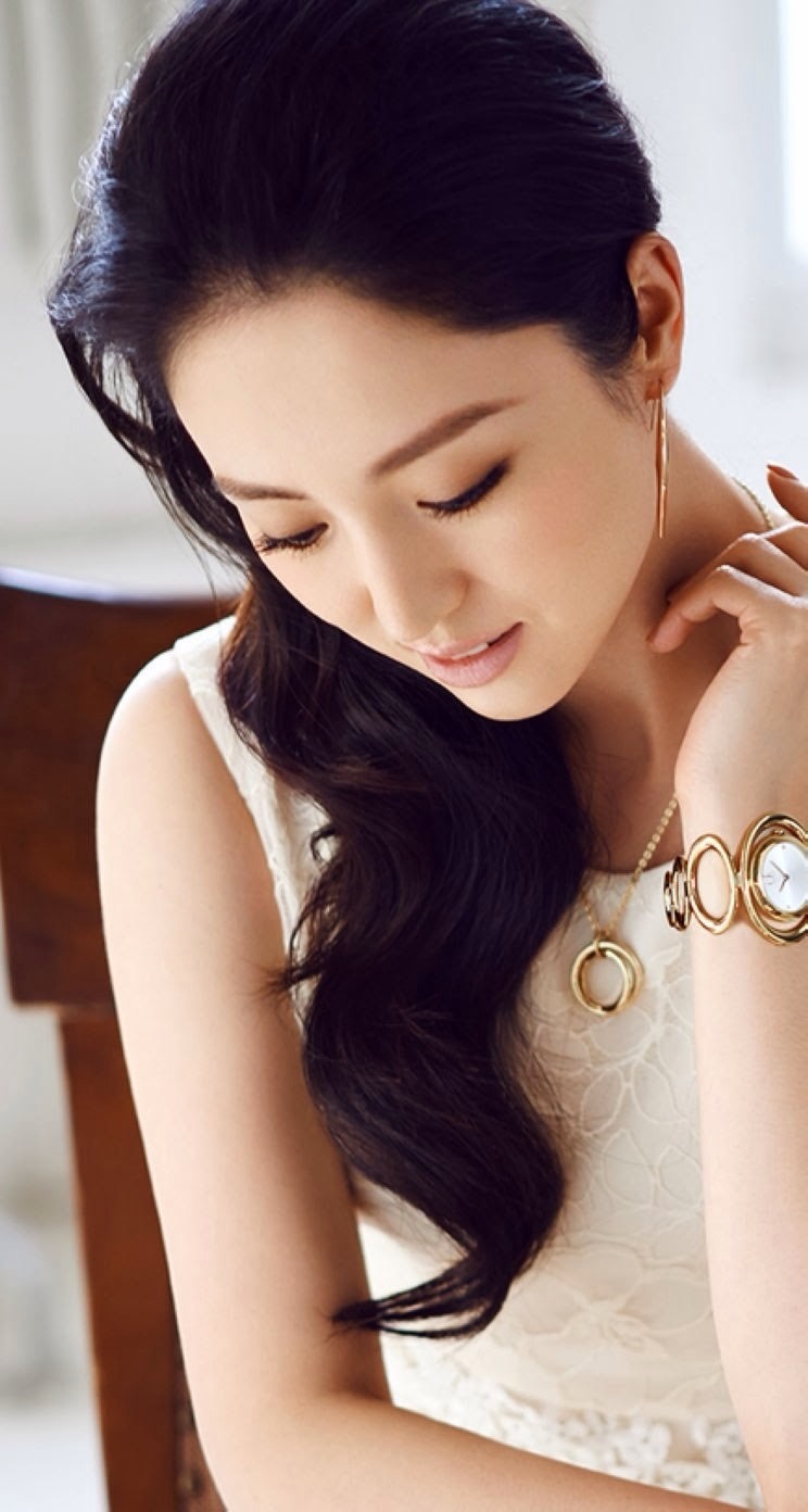 高清中国内地黑龙江省牡丹江影视女演员董璇气质靓丽美女写真图片