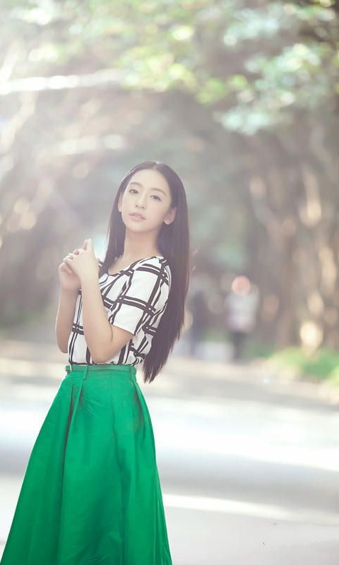 中国内地女演员极品美女模特曹阳香肩撩人摄影图片图片