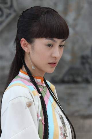 花儿与少年李菲儿青春派时尚写真手机壁纸图片