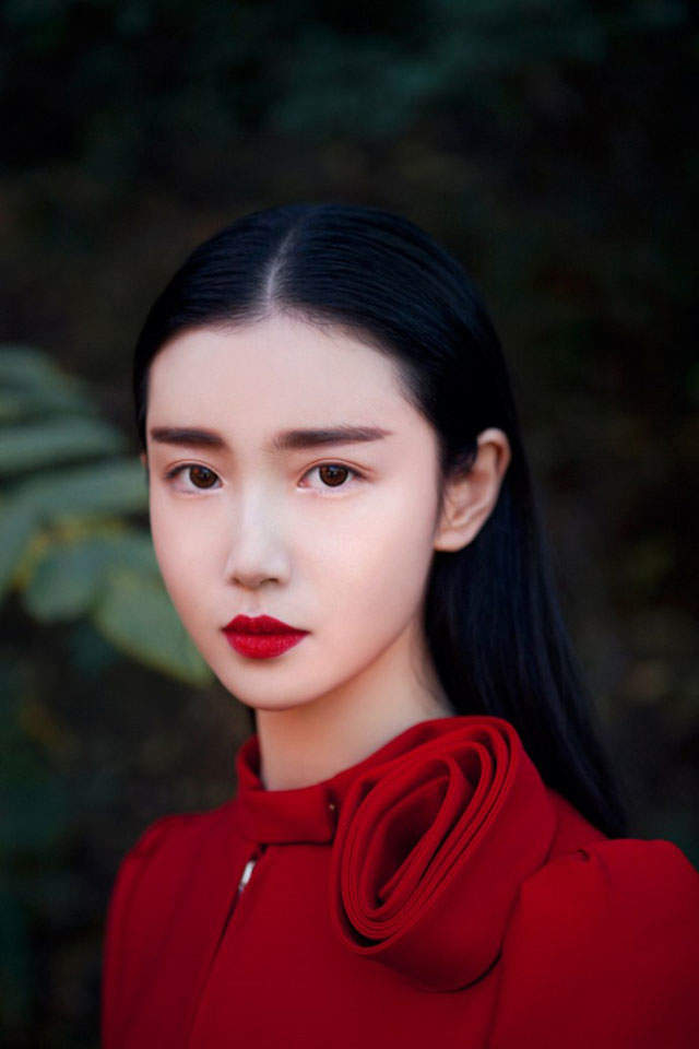 高清湖北武汉美女气质女神张辛苑巴黎浪漫写真图片手机壁纸图片