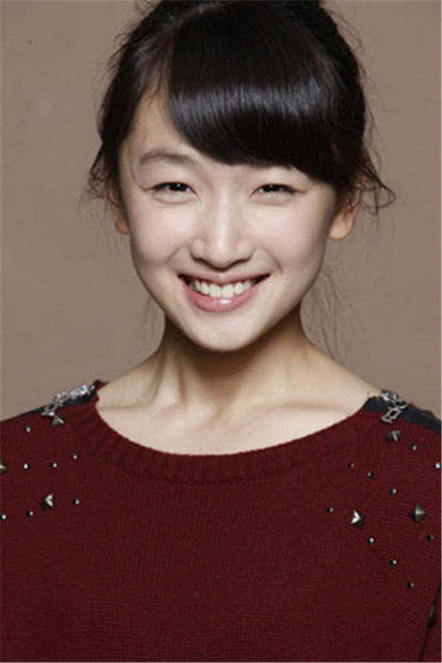 高清中国内地影视河北省石家庄女演员周冬雨百变造型时尚杂志写真图片壁纸图片