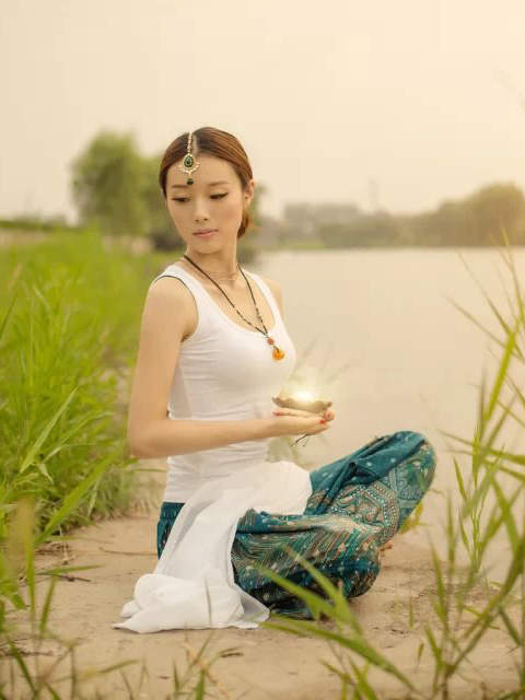gogo大胆人体艺术图片