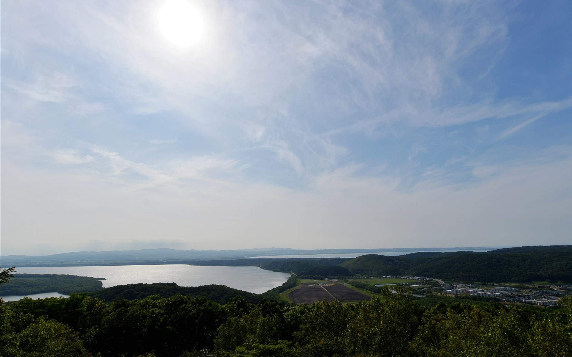 山间田野图片