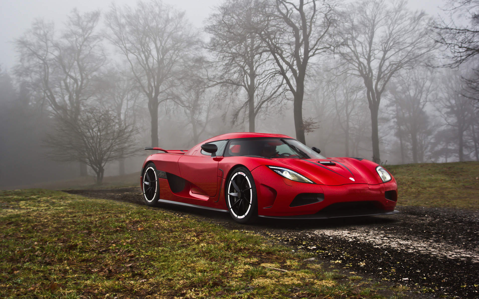 酷炫幽灵超跑柯尼赛格Koenigsegg高清桌面壁纸图片