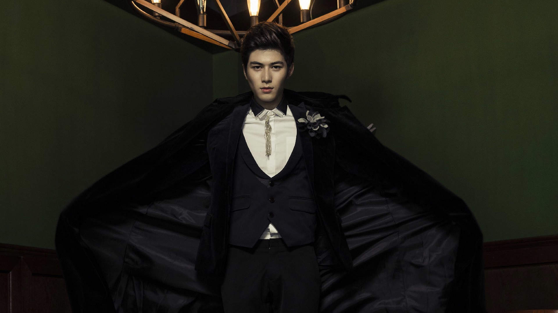 中国内地影视男演员陈学冬夏日海岛写真图片图片