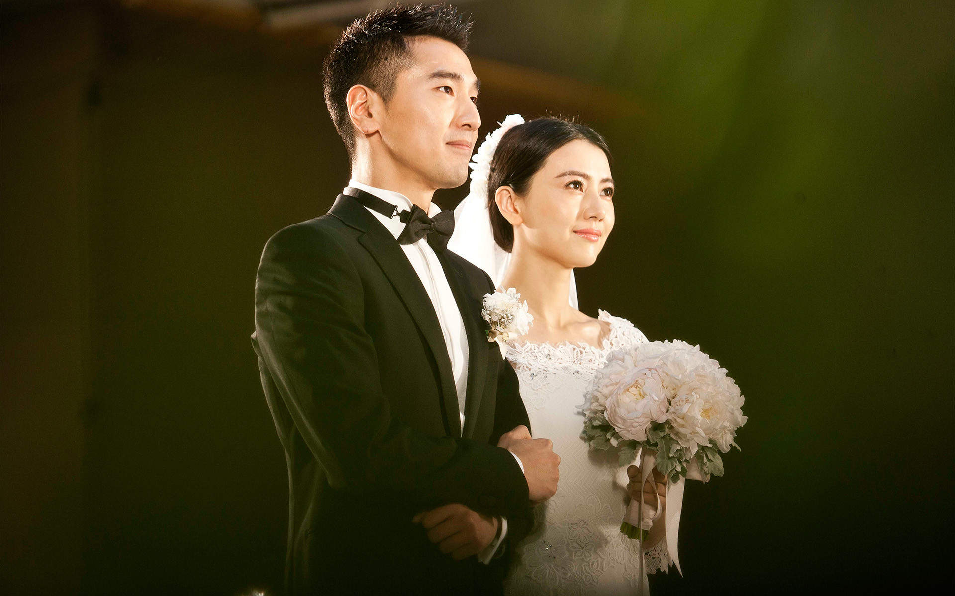 包贝尔搞怪婚纱照图片电脑桌面壁纸下载图片