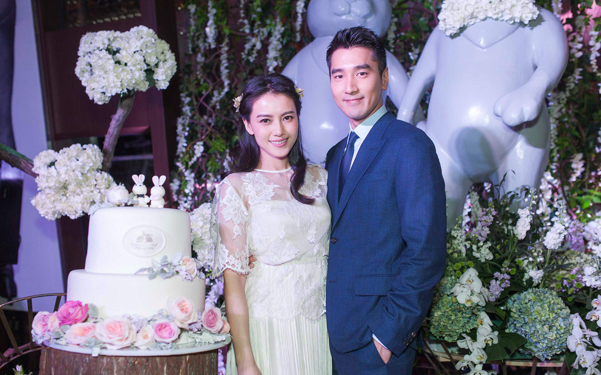 包贝尔搞怪婚纱照图片电脑桌面壁纸下载图片