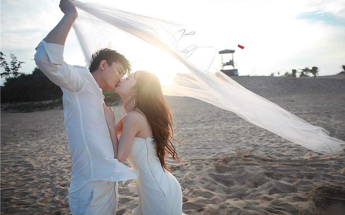 包贝尔搞怪婚纱照图片电脑桌面壁纸下载图片
