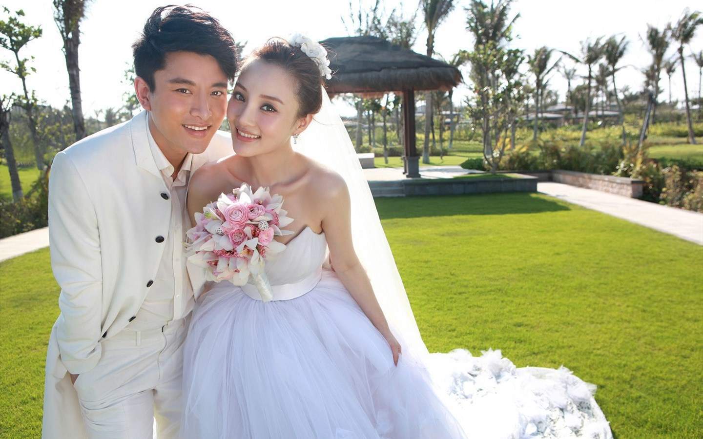 包贝尔搞怪婚纱照图片电脑桌面壁纸下载图片
