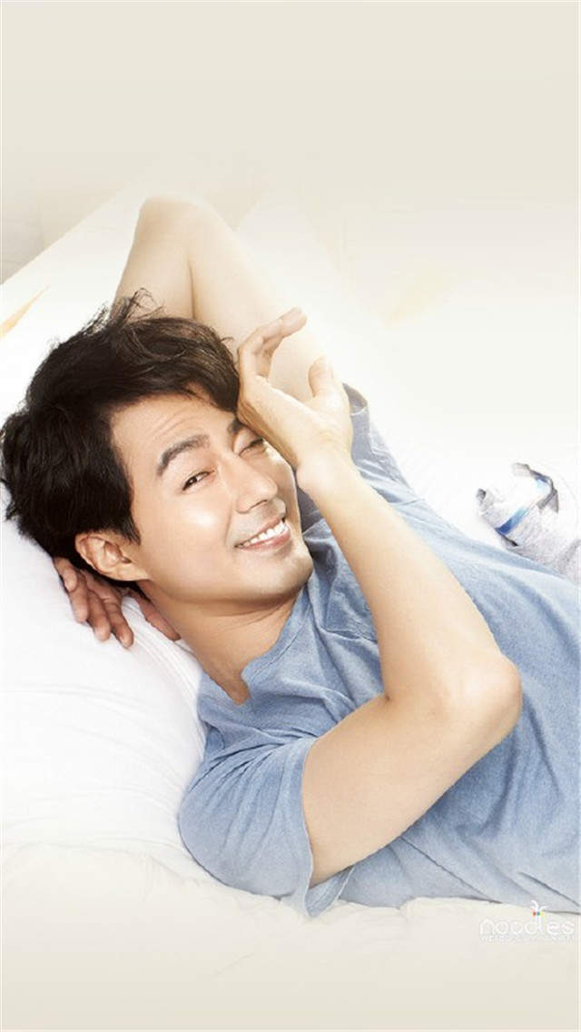 高清韩国首尔男星赵寅成帅气亮相红毯引粉丝尖叫赵寅成图片图片