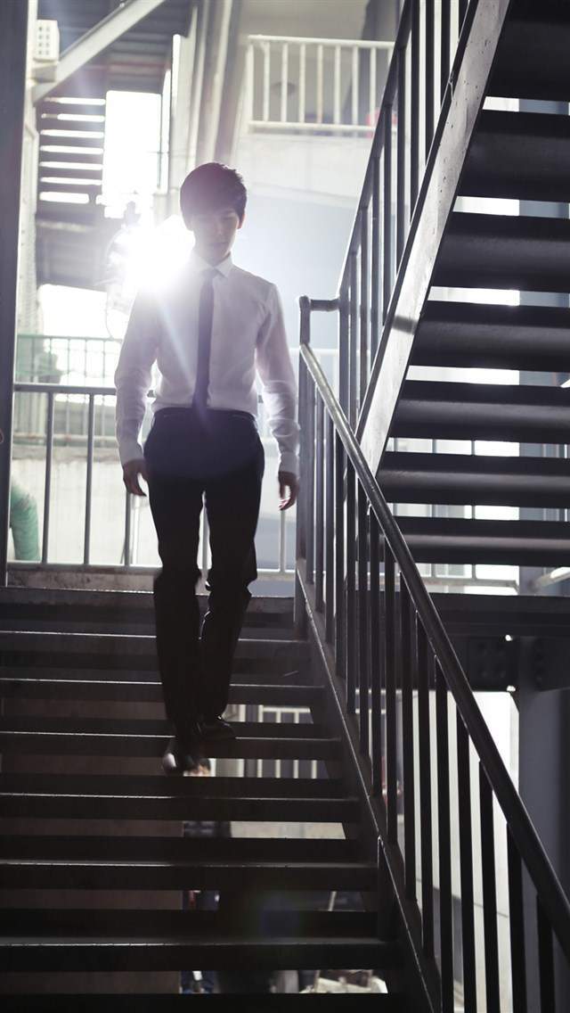 《花儿与少年2》杨洋剧照高清桌面壁纸下载图片