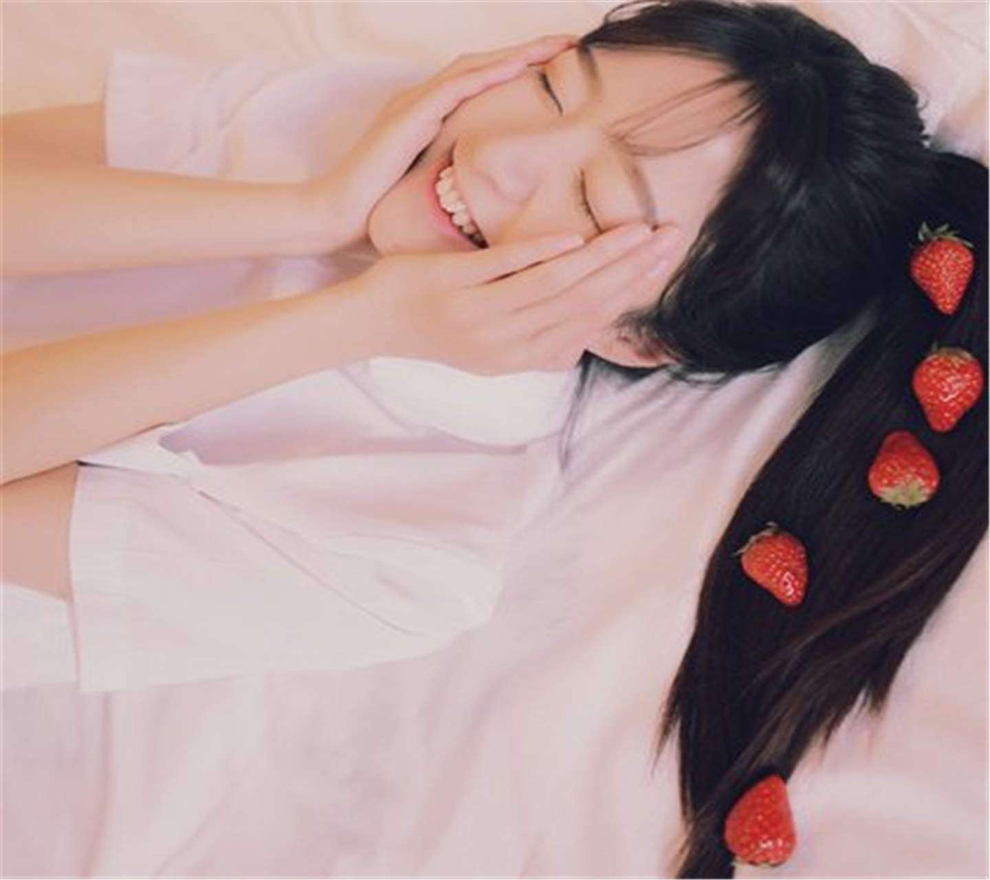 高清90后校花甜美灵动美少女学生装清纯写真图片手机壁纸图片