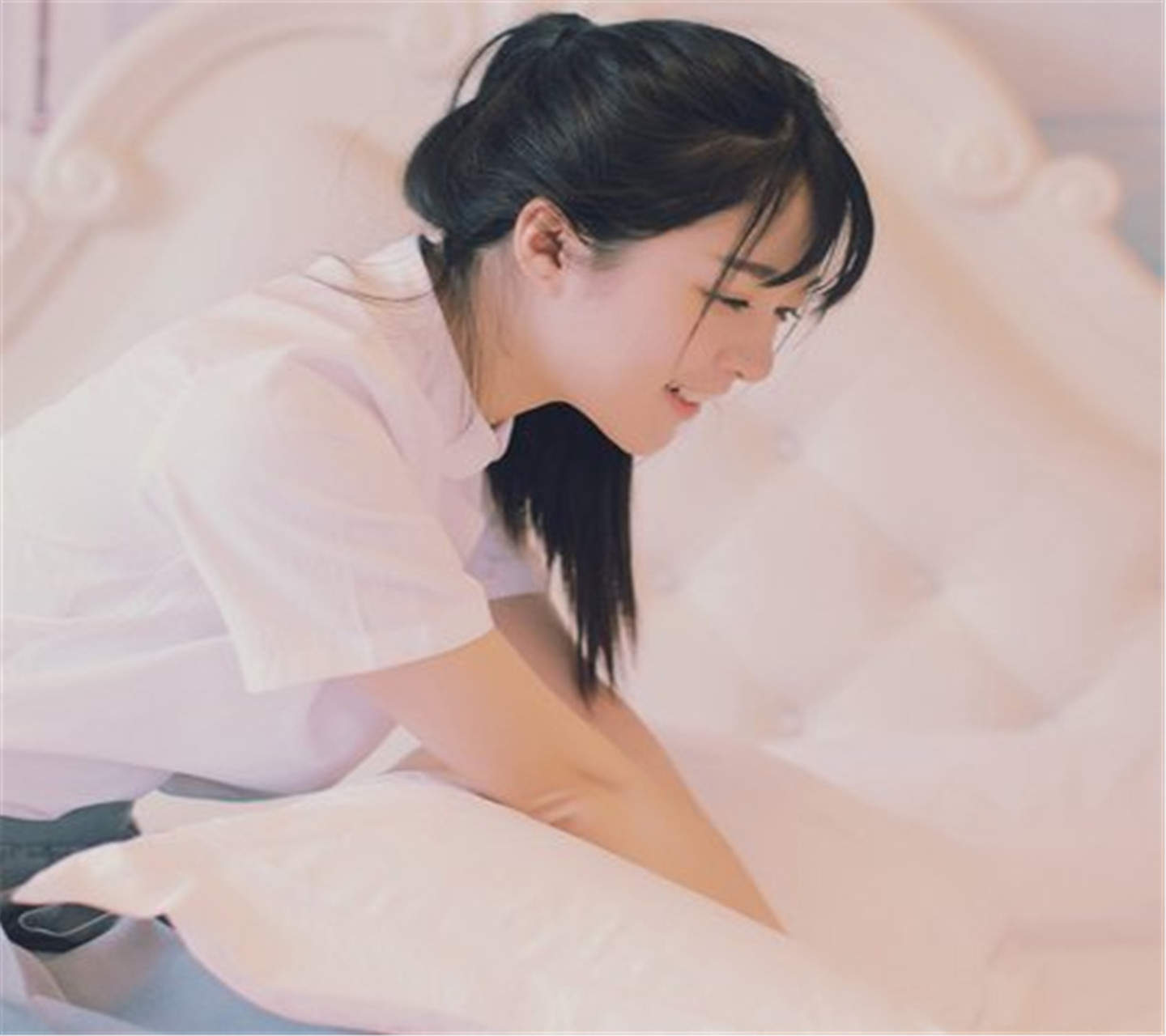 高清90后校花甜美灵动美少女学生装清纯写真图片手机壁纸图片