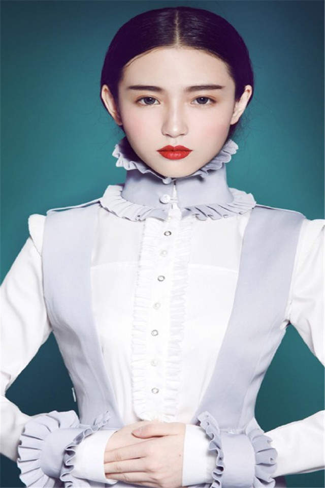 高清湖北武汉美女气质女神张辛苑巴黎浪漫写真图片手机壁纸图片