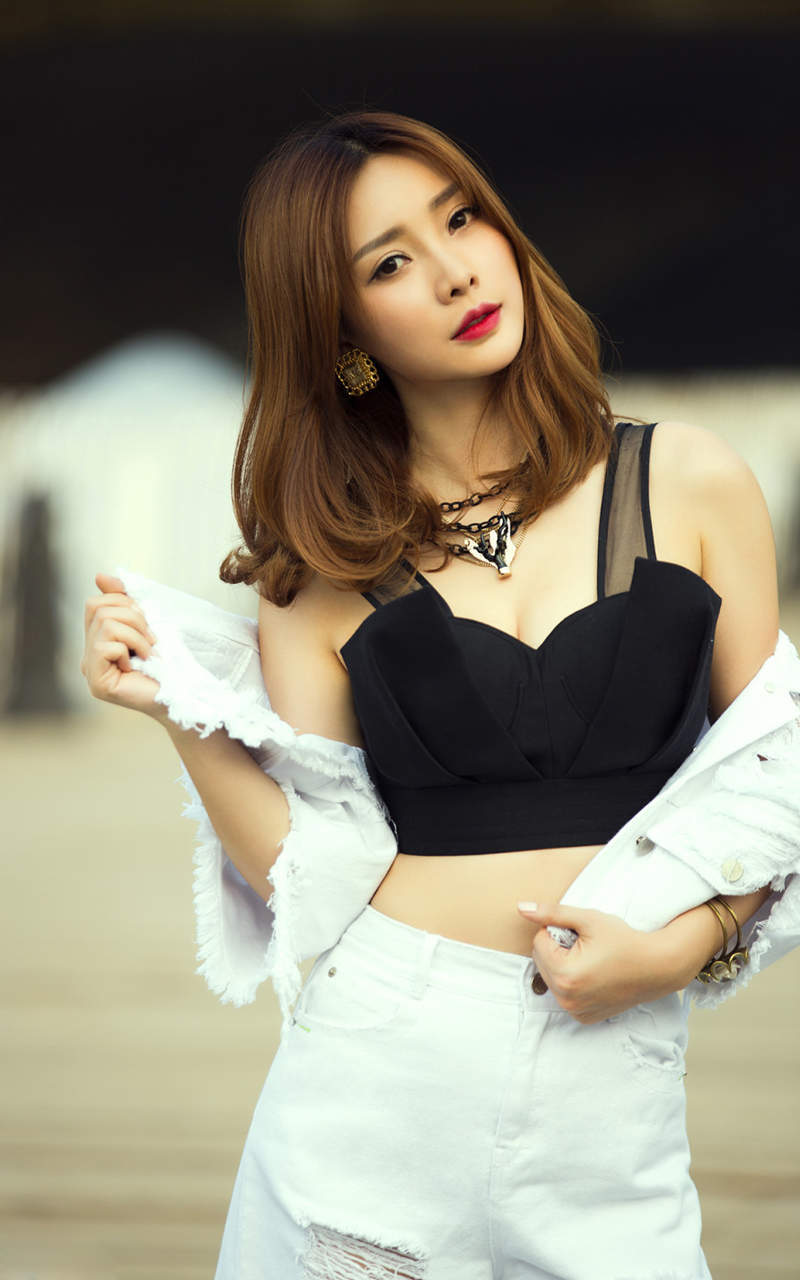 高清中国内地湖南衡阳女演员柳岩时尚魅力写真高清电脑桌面壁纸下载图片