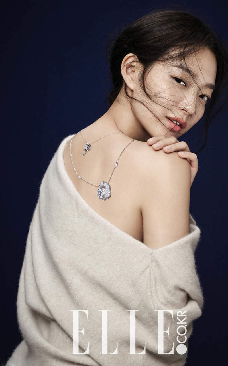 高清韩国首尔市美女申敏儿ELLE时尚写真化身白雪公主申敏儿图片图片