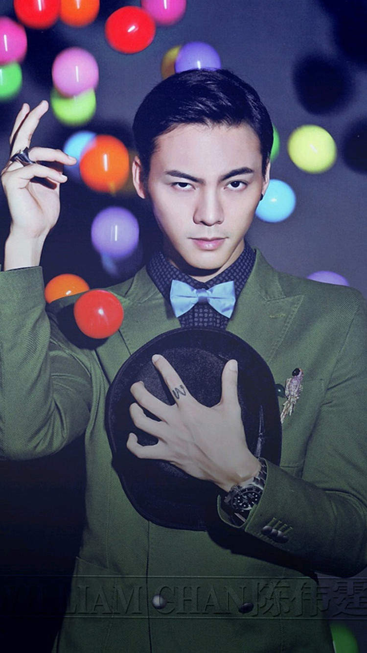 中国香港华语影视男演员歌手陈伟霆第四张个人专辑《headsortails》宣传写真图片陈伟霆专辑封面写真图片图片