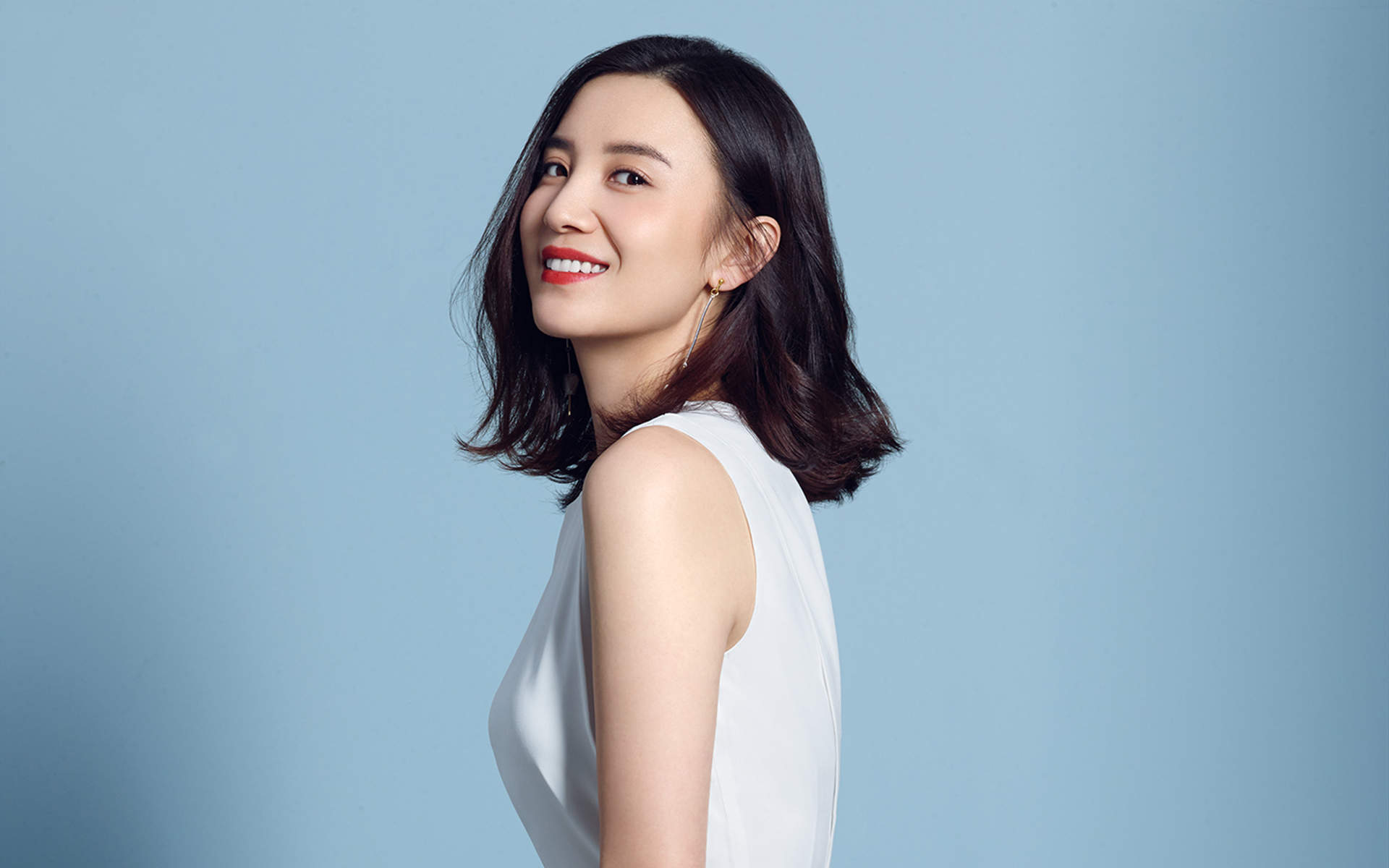 黑龙江省哈尔滨市南岗女明显宋佳钉珠连衣裙优雅写真图片图片
